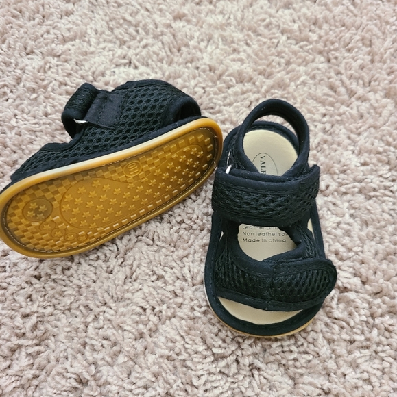 Infant Sandals 3-6 month - Picture 2 of 8